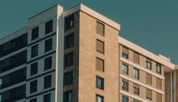 Woman Jumps Off Third Floor Balcony to Escape Fire